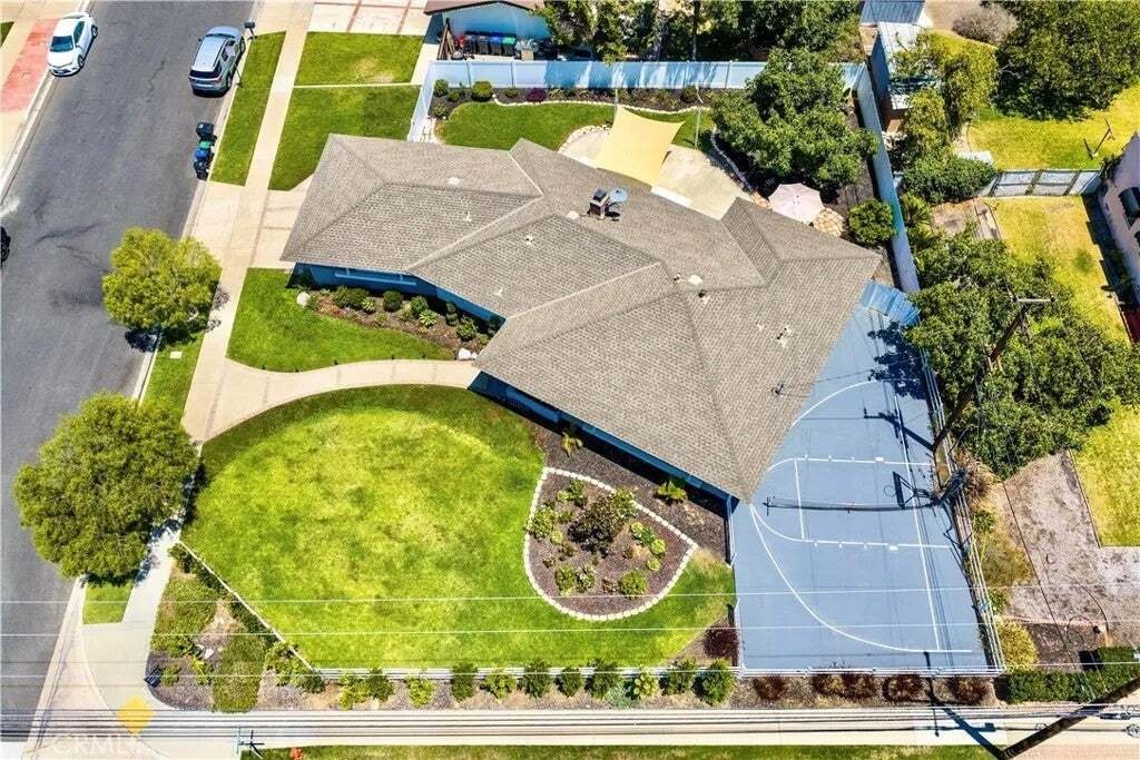 House in Santa Ana, California, United States 4 - 18322001