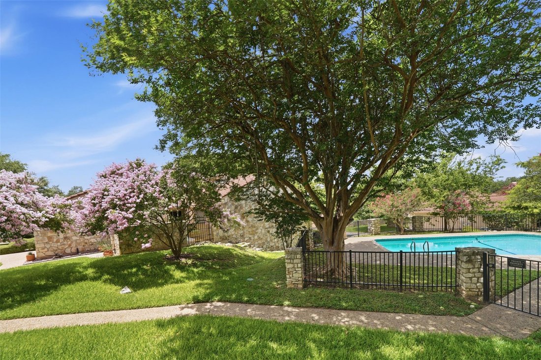 Townhouse in Austin, Texas, United States 1 - 18539647