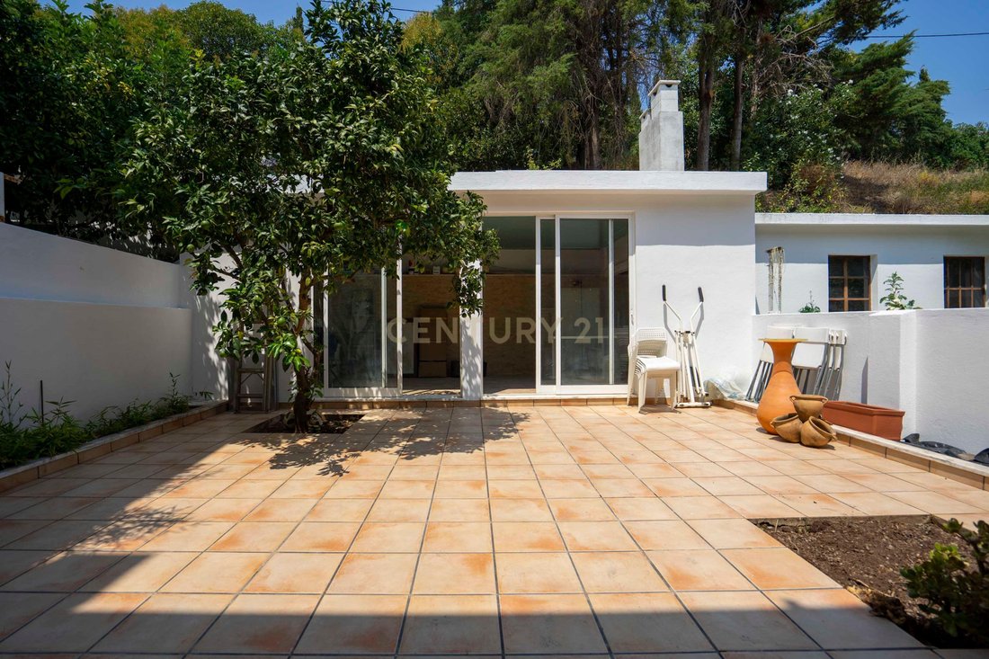 Villa in Vialonga, Lisbon, Portugal 2 - 18544032