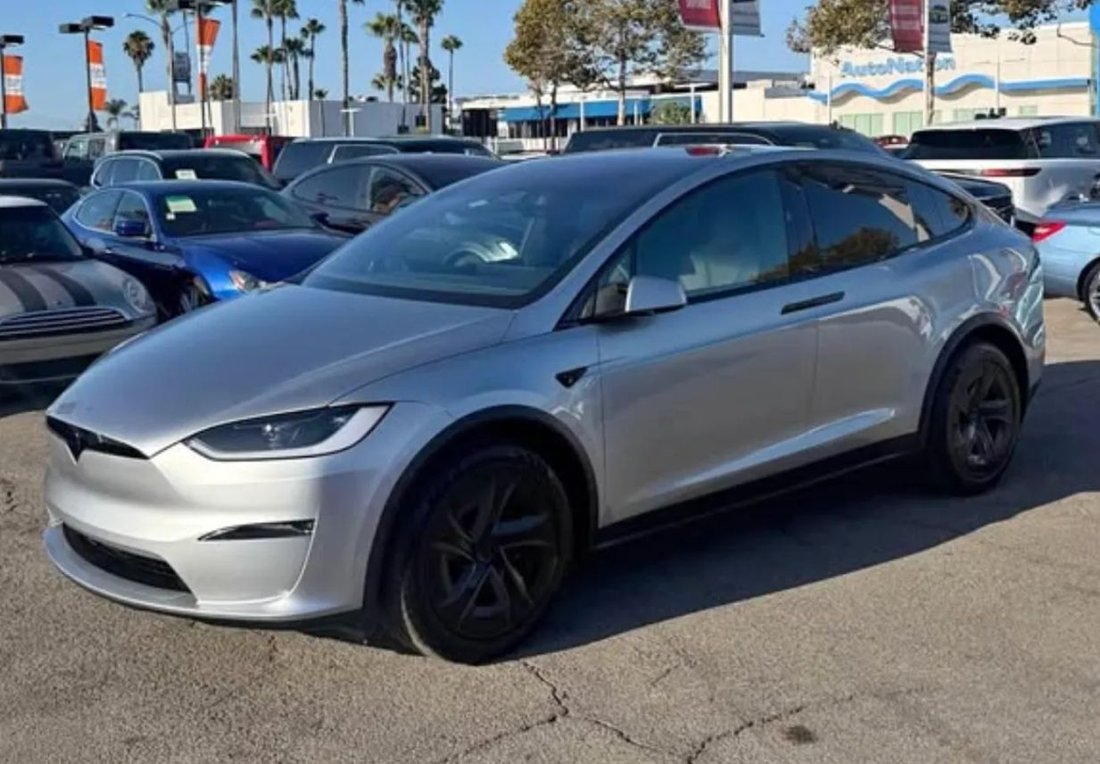 Suv in Costa Mesa, CA, United States 2 - 18544418