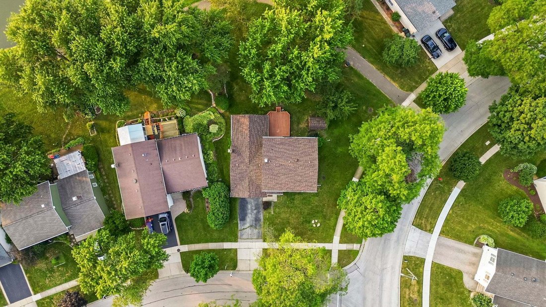 House in Hoffman Estates, Illinois, United States 2 - 18543057