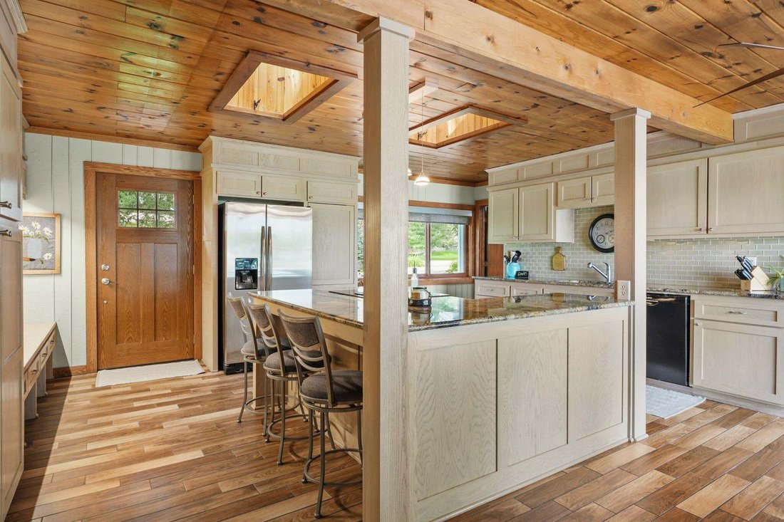 House in Beaver Dam, Wisconsin, United States 3 - 18539488
