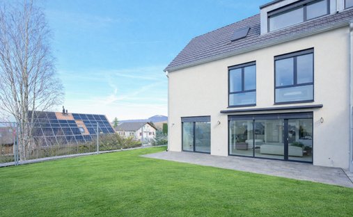Haus in Pfeffingen, Basel-Landschaft, Schweiz 1