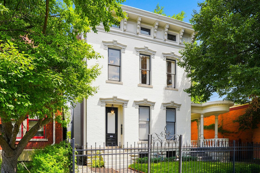 House in Indianapolis, Indiana, United States 1 - 18540076