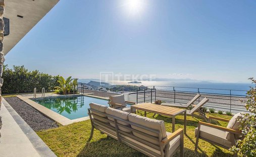 Villa in Gümüşlük, Muğla, Turkey 1