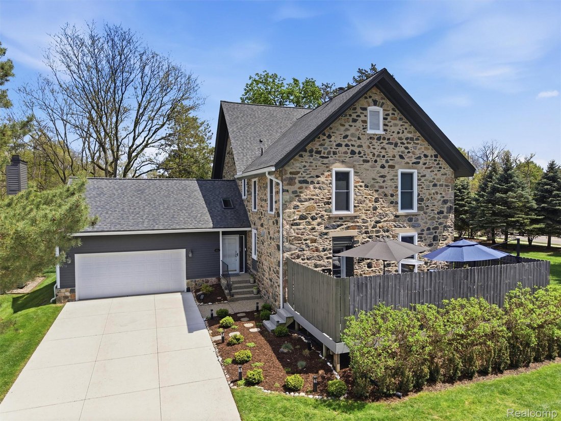 Condo in Bloomfield Hills, Michigan, United States 3 - 18543520