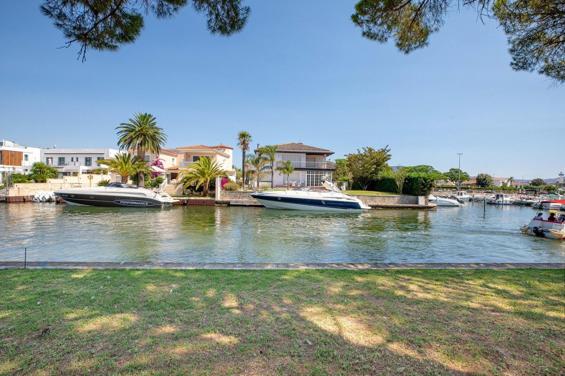 Land in Empuriabrava, Catalonia, Spain 1 - 16988731