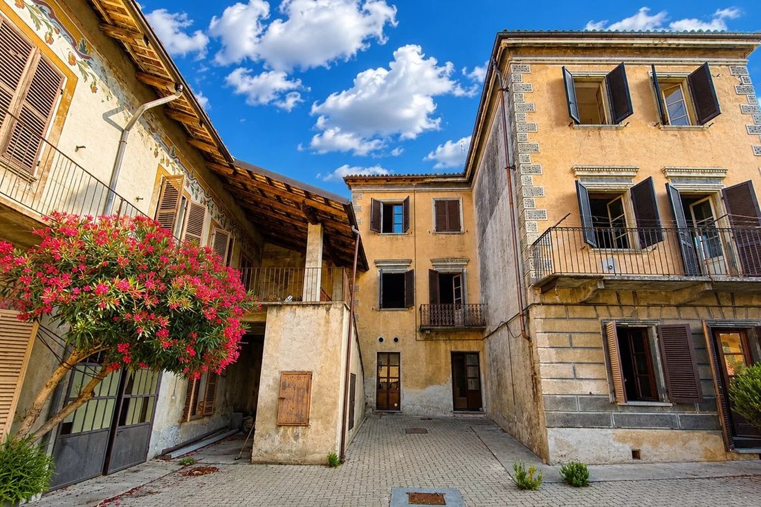 Villa in La Morra, Piedmont, Italy 1 - 18544063