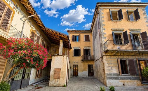 Villa in La Morra, Piedmont, Italy 1