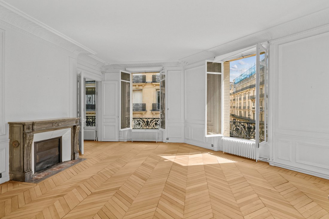 Apartment in Triangle d'Or, Paris 8e Arrondissement, Paris 4 - 18541208