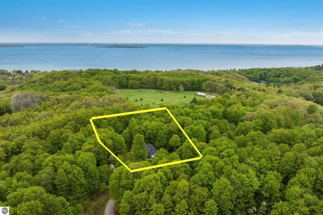 House in Suttons Bay, Michigan, United States 4 - 18539721