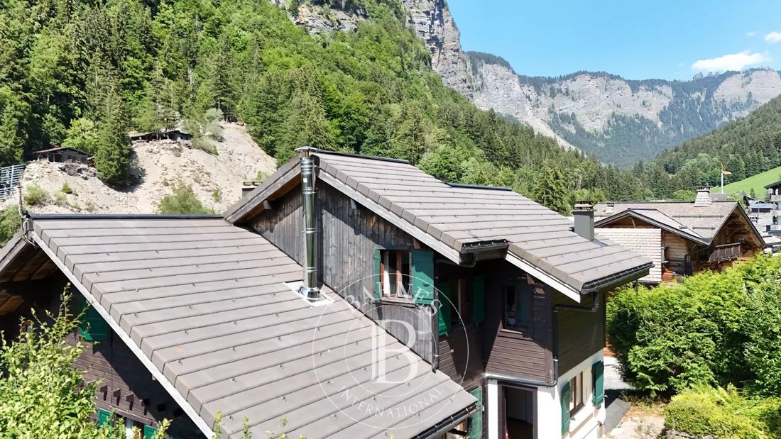 Chalet in Morzine, Auvergne-Rhône-Alpes, France 2 - 17729590