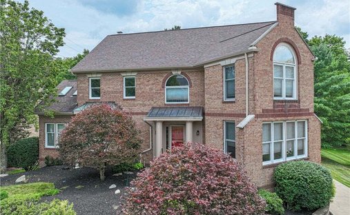 House in Upper Saint Clair, Pennsylvania, United States 1