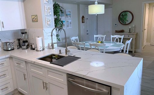 Eigentumswohnung in Hallandale Beach, Florida, Vereinigte Staaten 1