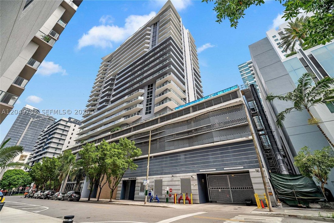 Condo in Miami, Florida, United States 4 - 18540016