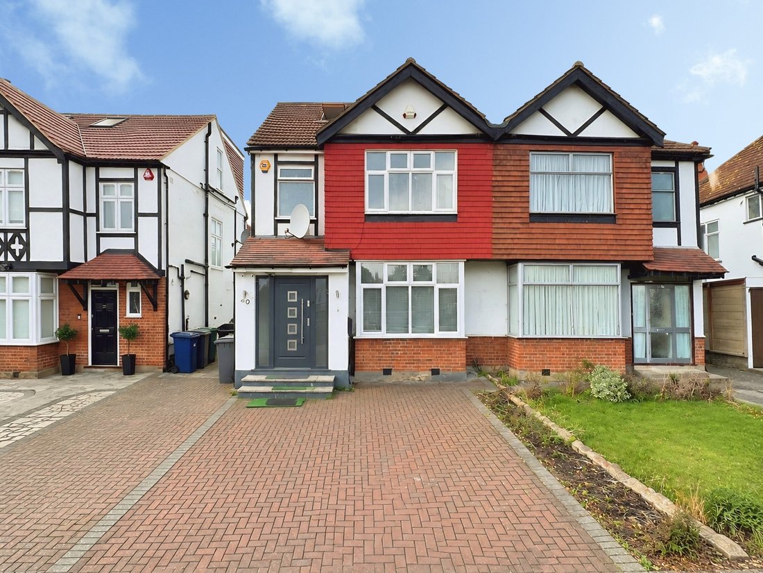 House in Barnet, England 2 - 18539549