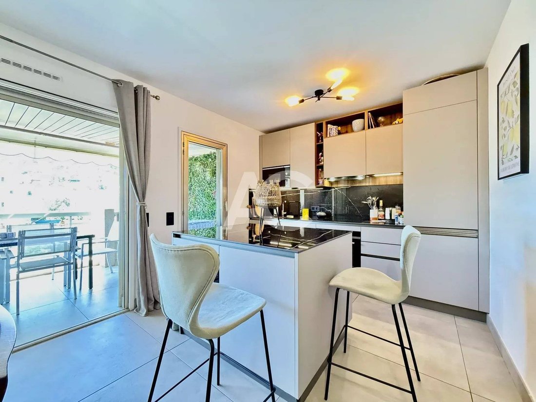 Apartamento en Brusquet-Retenaou-Devens, Vallauris, Francia 4 - 16358778