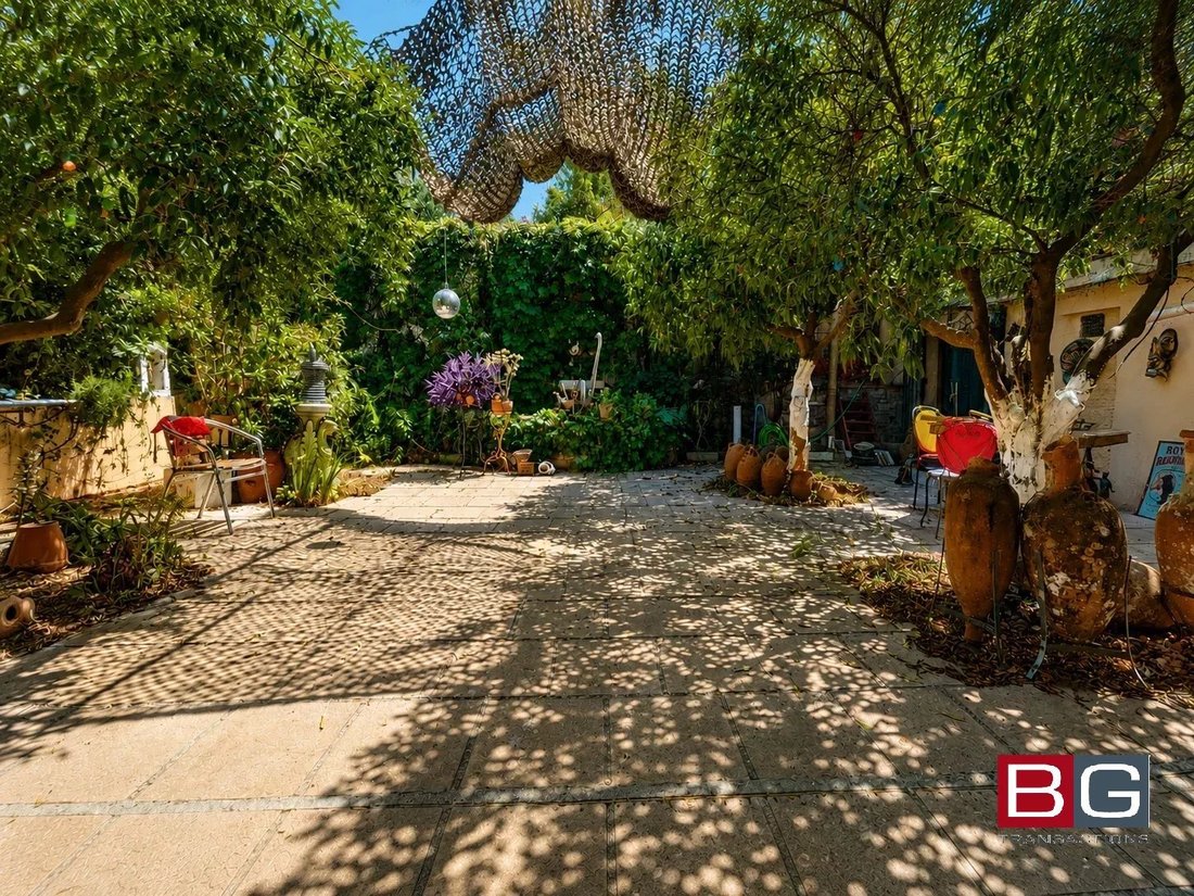 Villa in Antibes, Provence-Alpes-Côte d'Azur, France 2 - 18526631