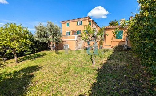 Villa en Castellina Marittima, Toscana, Italia 1