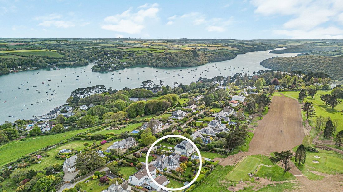 House in Helford Passage, England 1 - 17876922
