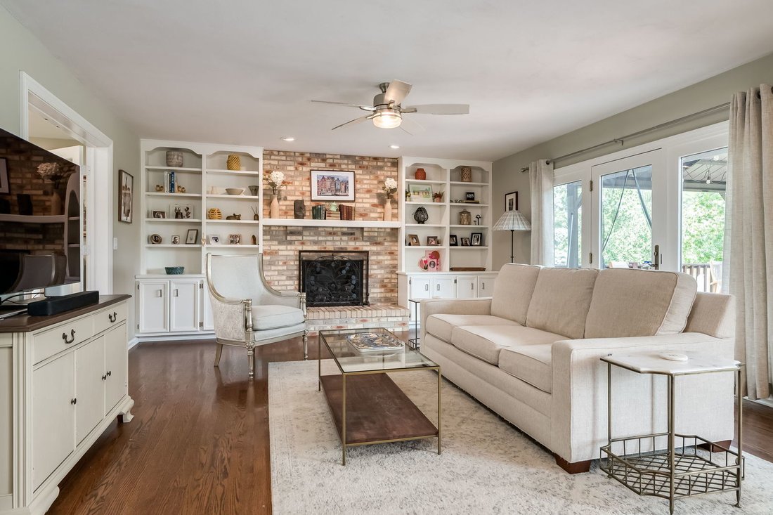 House in Campton Hills, Illinois, United States 4 - 18543082