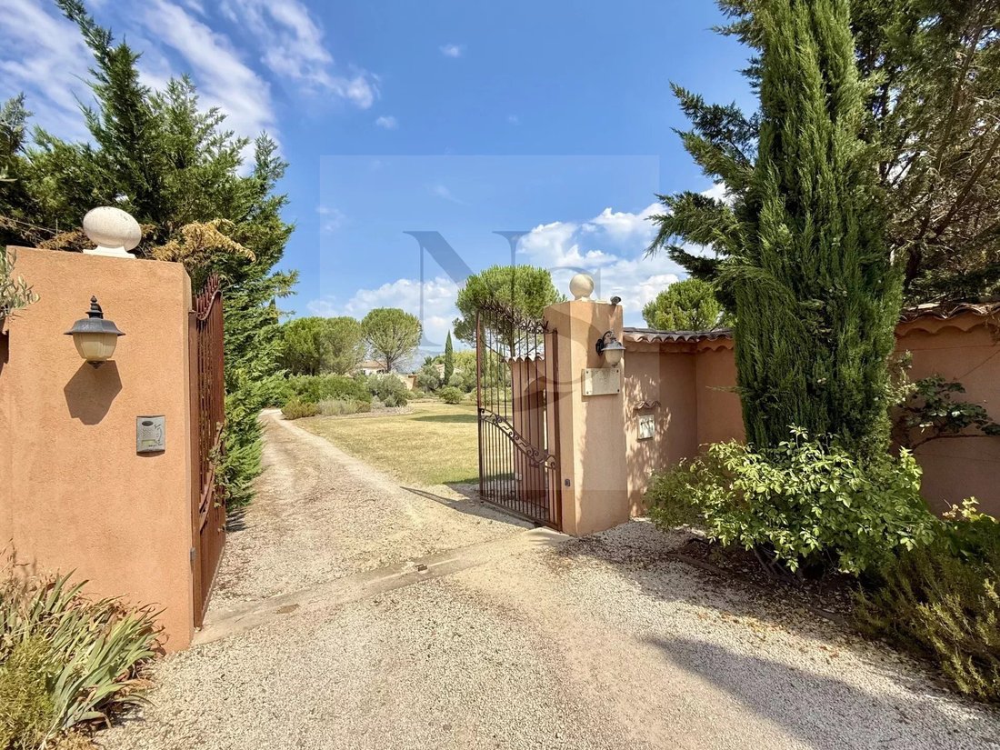 Villa in Trets, Provence-Alpes-Côte d'Azur, France 5 - 18544119