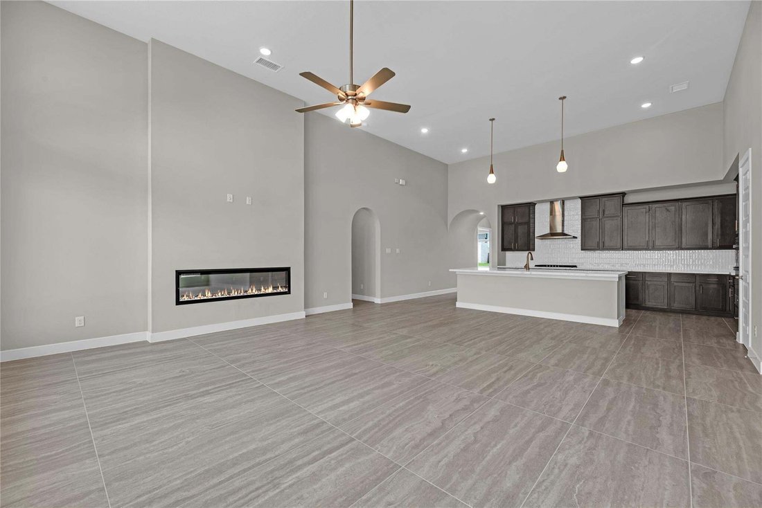 House in Conroe, Texas, United States 4 - 18543568