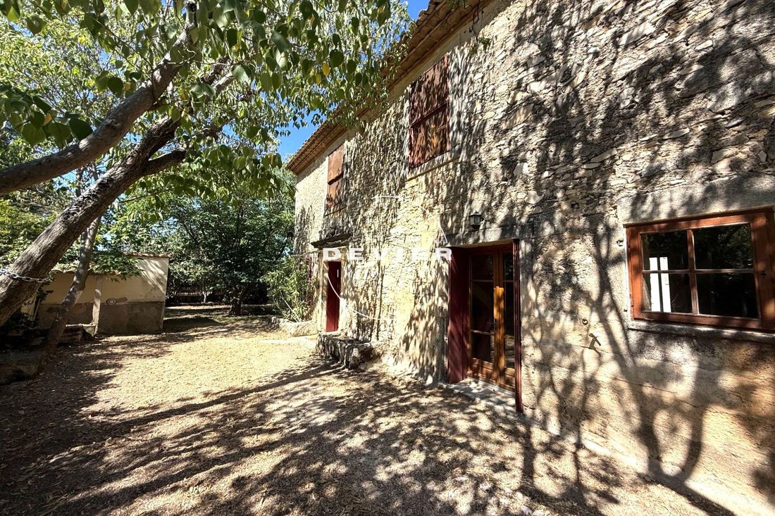 Villa in Centre Ville, Castries, France 3 - 18541054