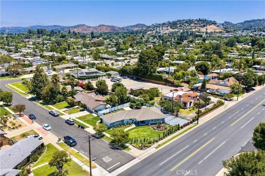House in Santa Ana, California, United States 3 - 18322001