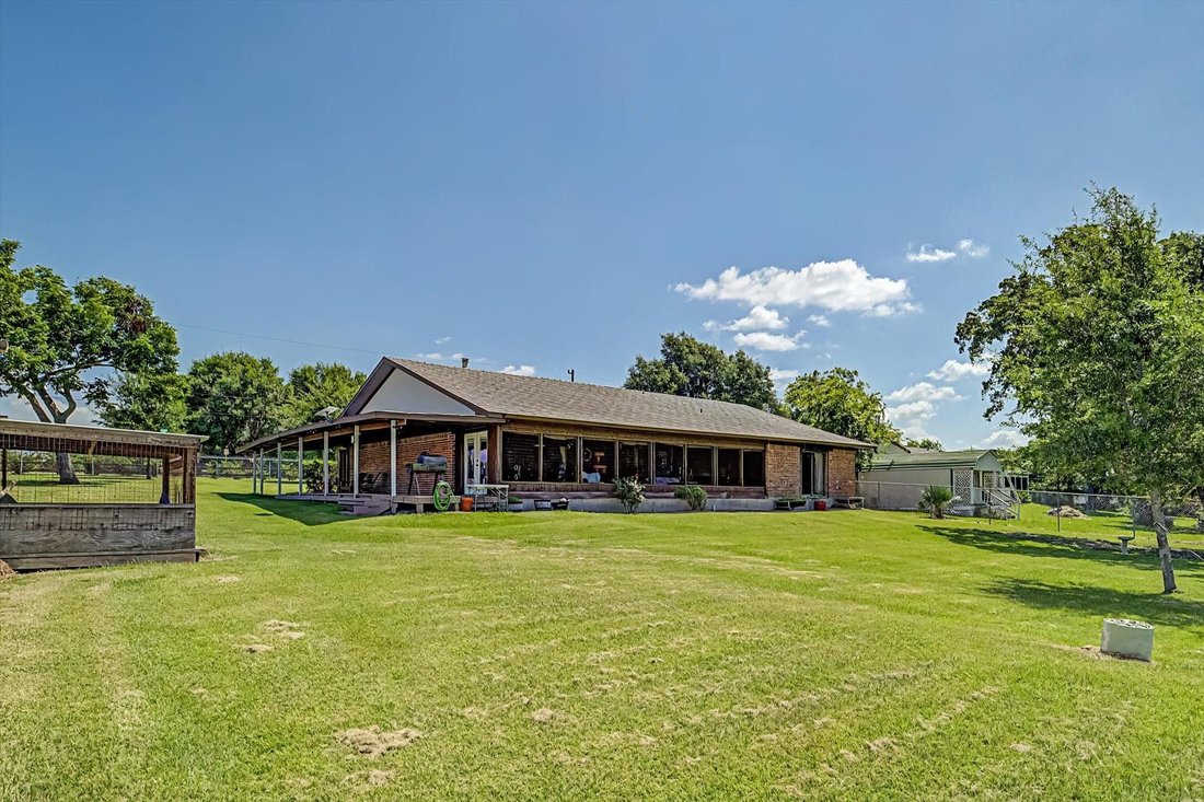 House in Baytown, Texas, United States 3 - 18543455