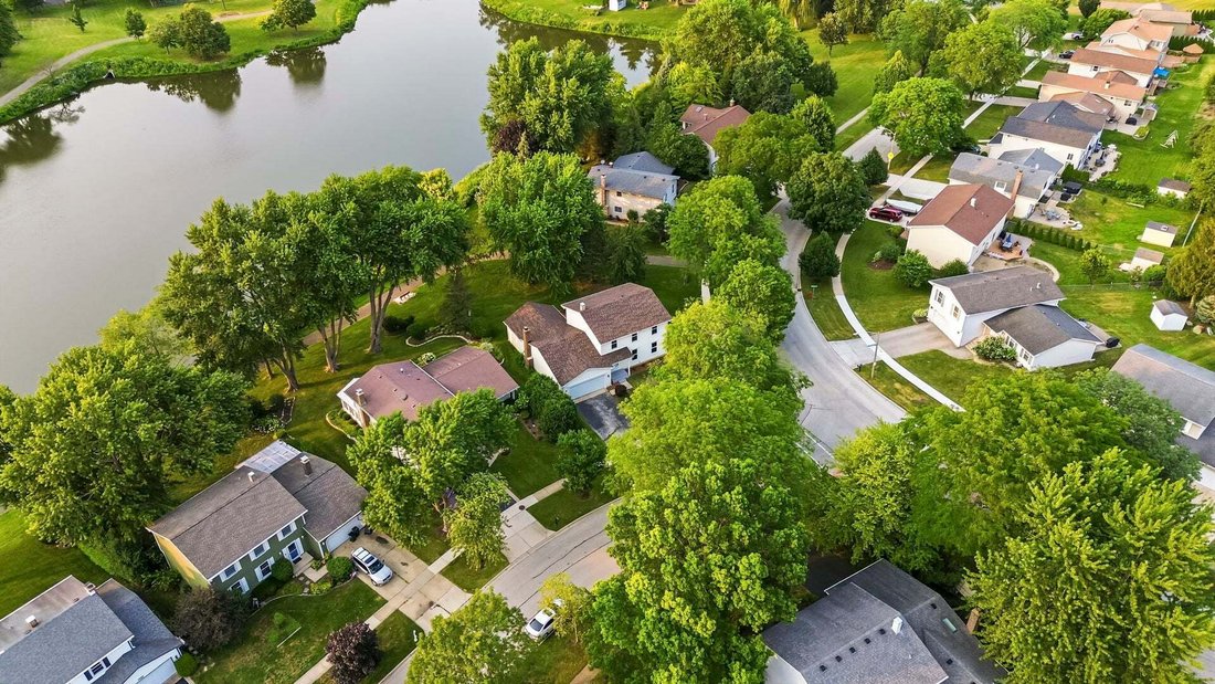 House in Hoffman Estates, Illinois, United States 3 - 18543057