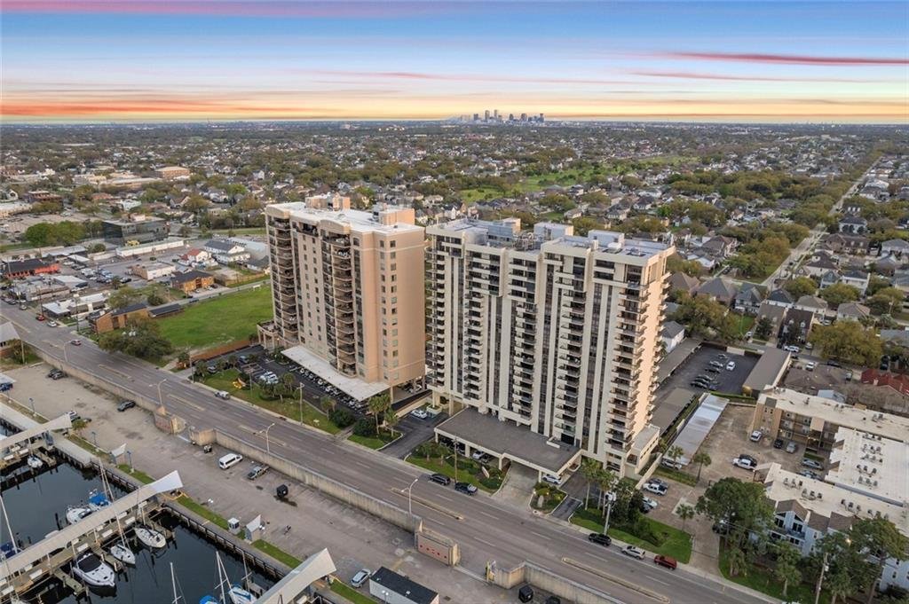 Condo in New Orleans, Louisiana, United States 3 - 18542228