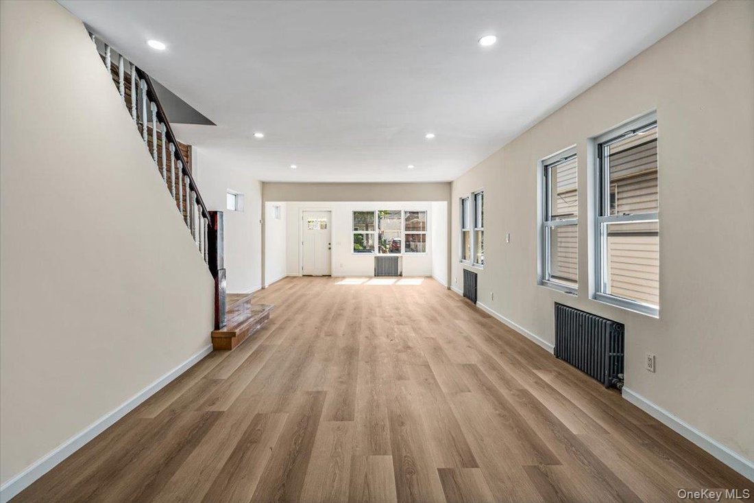 House in New York, New York, United States 4 - 18542270