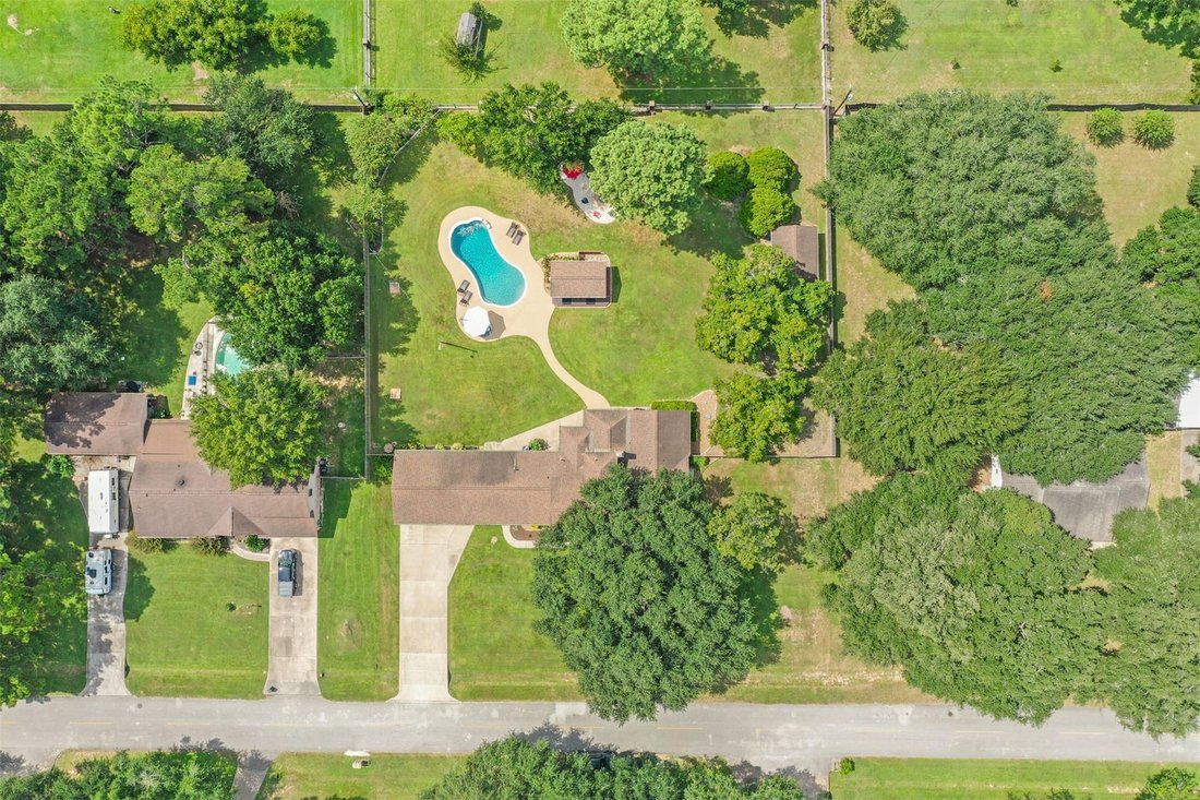 House in Tomball, Texas, United States 3 - 18540311