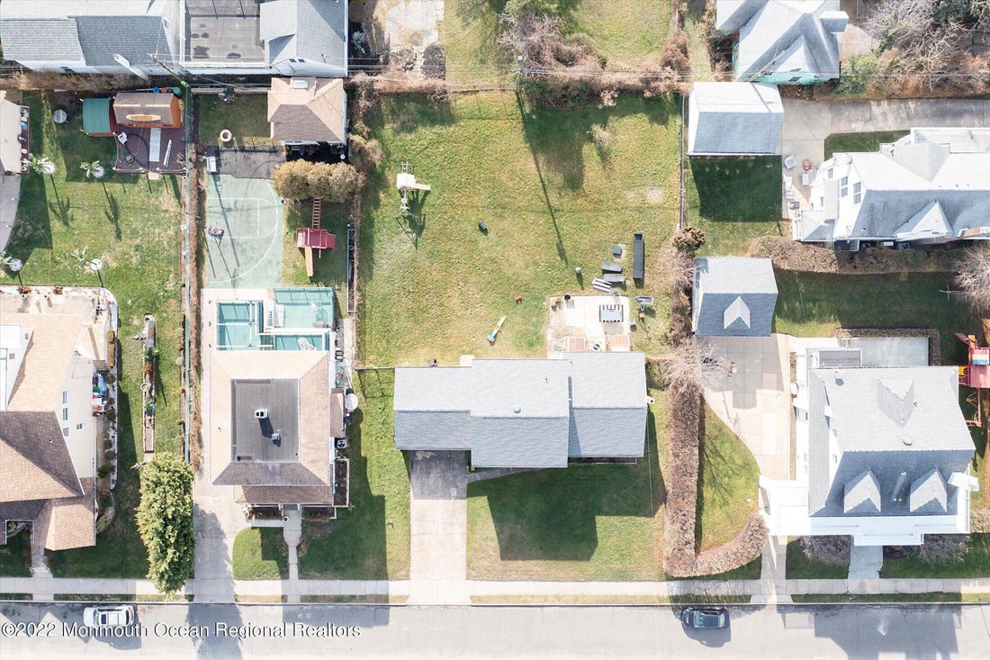 House in Ocean Township, New Jersey, United States 4 - 18539677