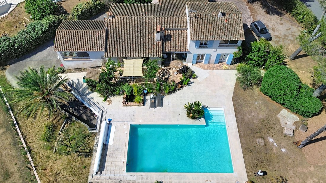 Villa in Ecarts, Roquebrune-sur-Argens, France 4 - 18539968