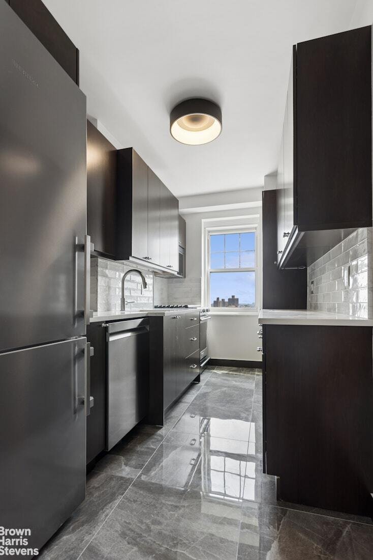 Co Op in New York, New York, United States 4 - 18540188