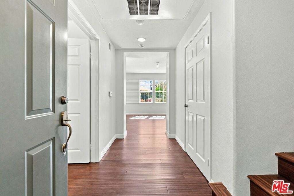 Condo in Los Angeles, California, United States 3 - 18542195