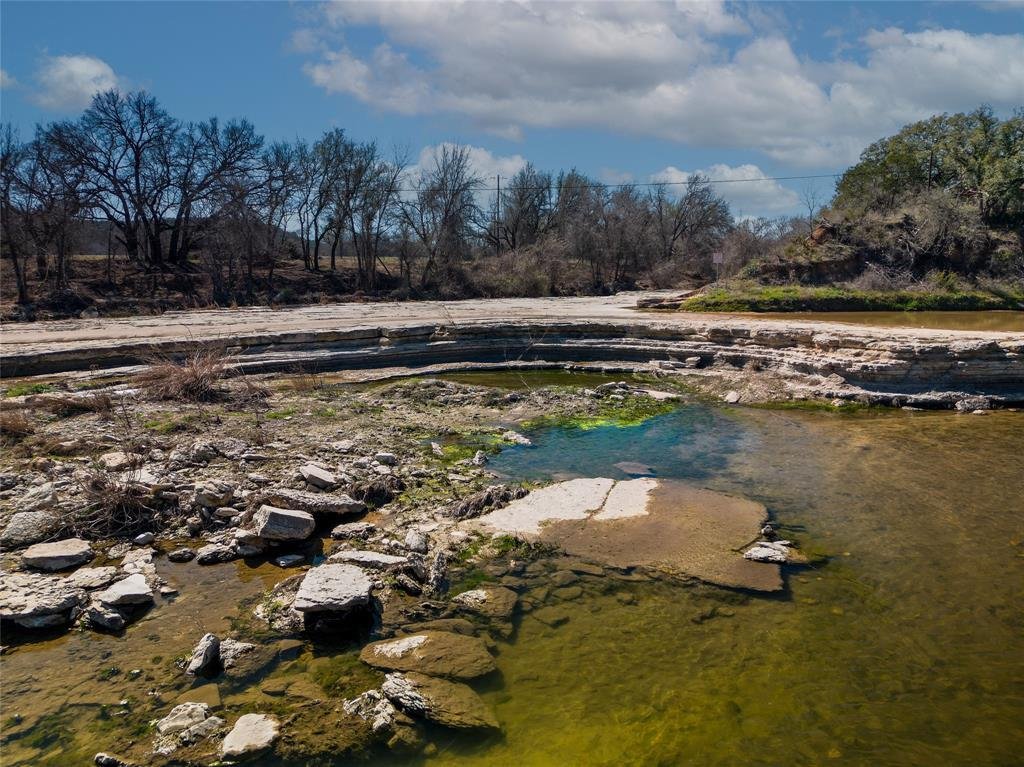Glen Rose, Texas, United States 3 - 18544539