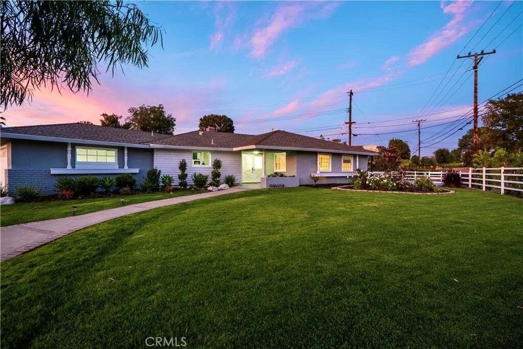 House in Santa Ana, California, United States 2 - 18322001