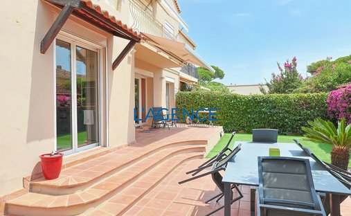 Wohnung in Hyères, Provence-Alpes-Côte d'Azur, Frankreich 1