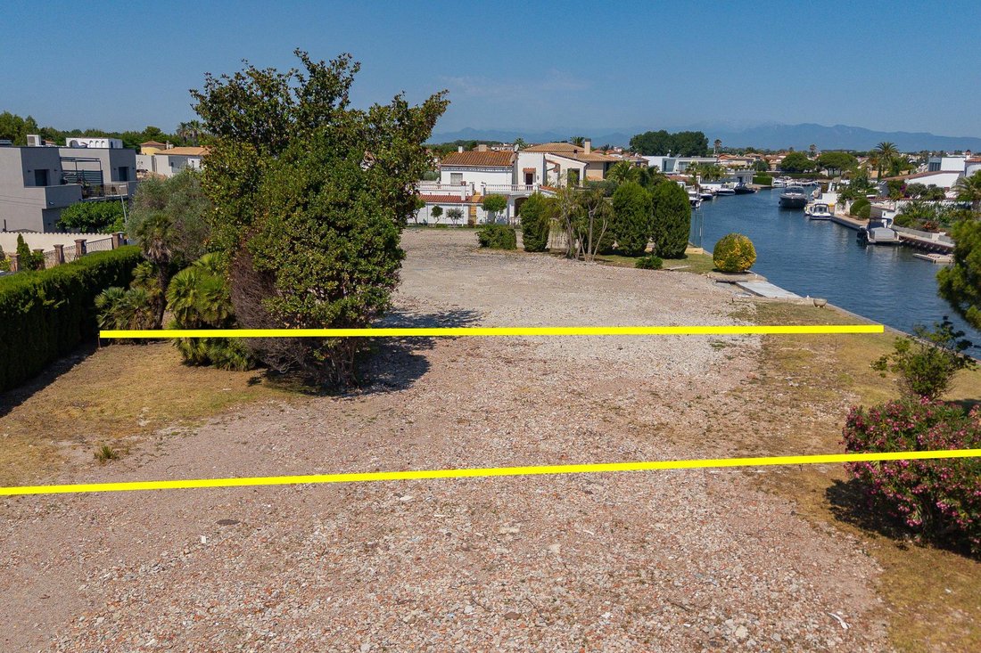 Land in Empuriabrava, Catalonia, Spain 3 - 18540190