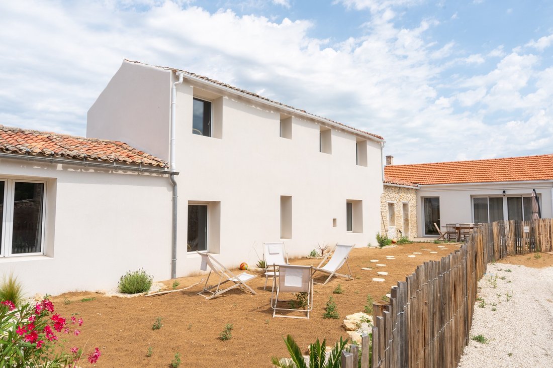 House in Saint-Georges-d'Oleron, Nouvelle-Aquitaine, France 2 - 18543740