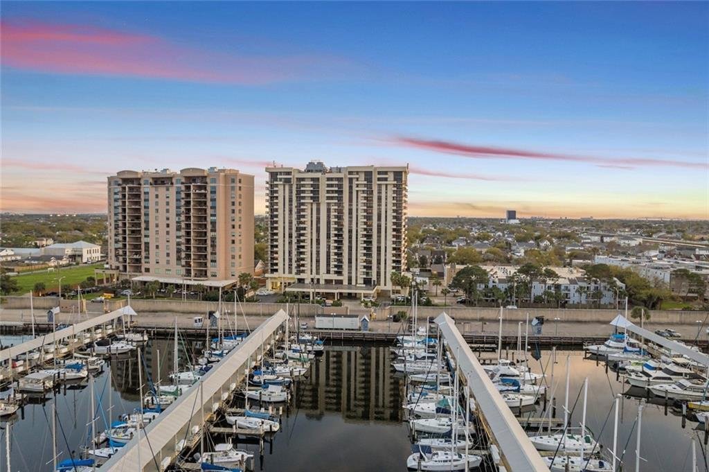 Condo in New Orleans, Louisiana, United States 4 - 18542228