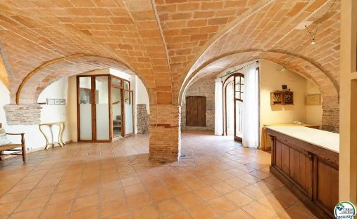 House in Vila-sacra, Catalonia, Spain 1
