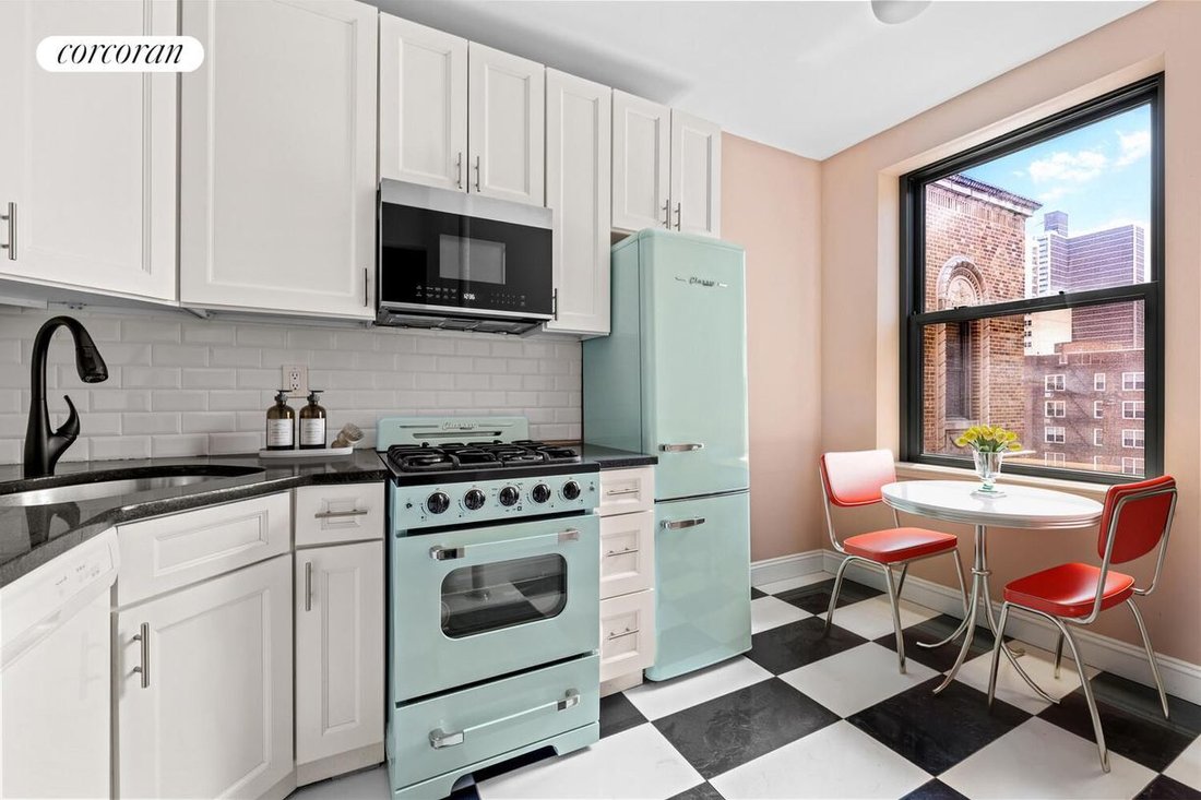 Co Op in New York, New York, United States 1 - 17906348