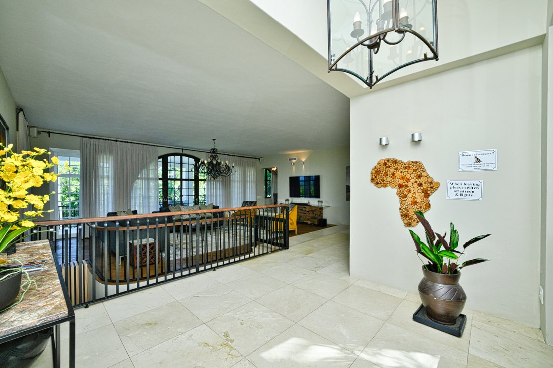 House in Mount Edgecombe, KwaZulu-Natal, South Africa 5 - 18541497