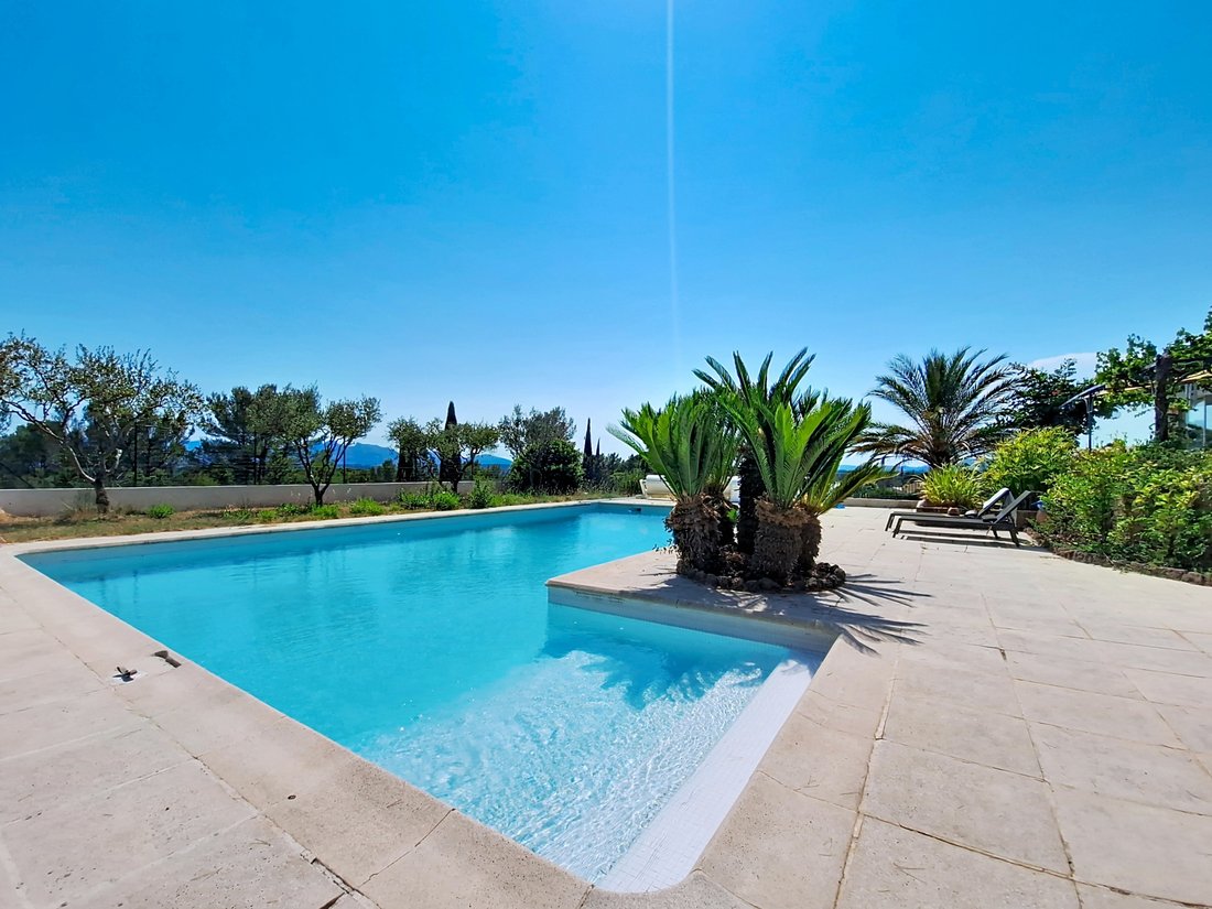Villa in Ecarts, Roquebrune-sur-Argens, France 3 - 18539968