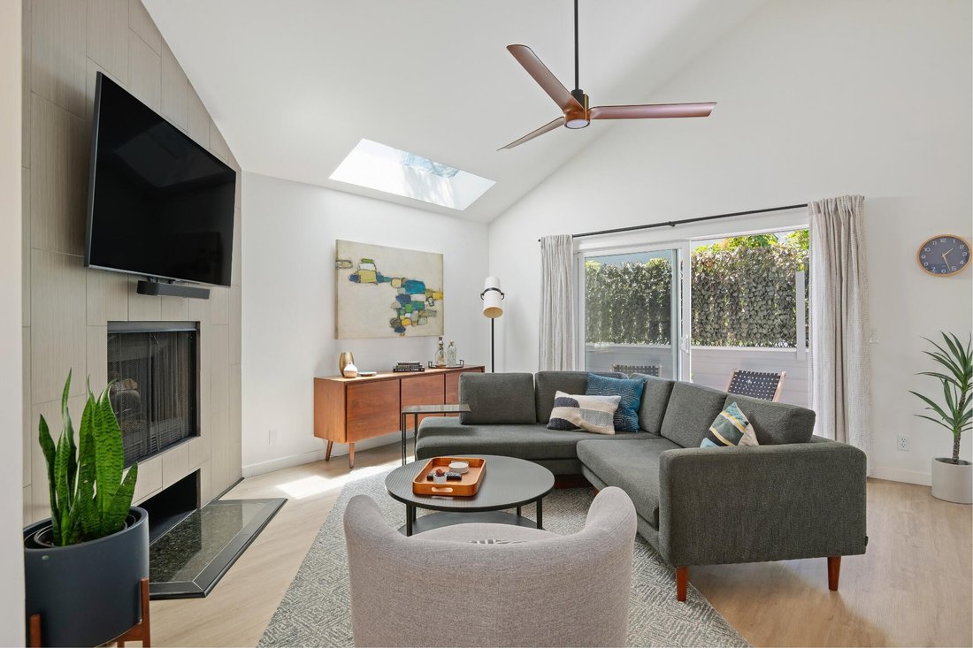 Condo in Santa Barbara, California, United States 1 - 18541948