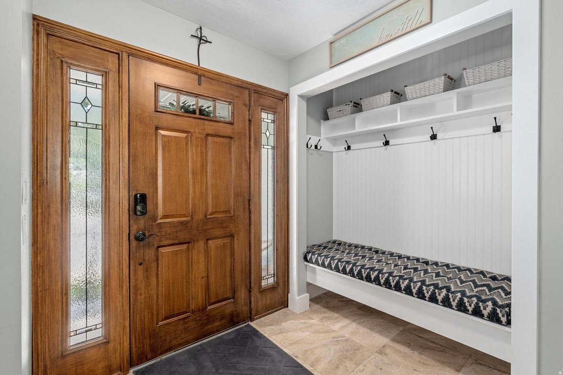 House in Sandy, Utah, United States 2 - 18539988